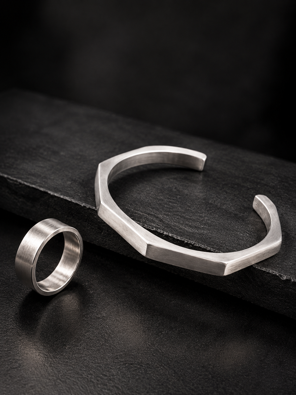 Geometric Kara & Ring Set - Black & Silver